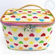 金華市婺城區花樣箱包加工廠 專業定制箱包、購物袋與背包